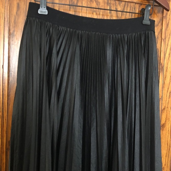 Black evening skirt - Picture 4 of 4